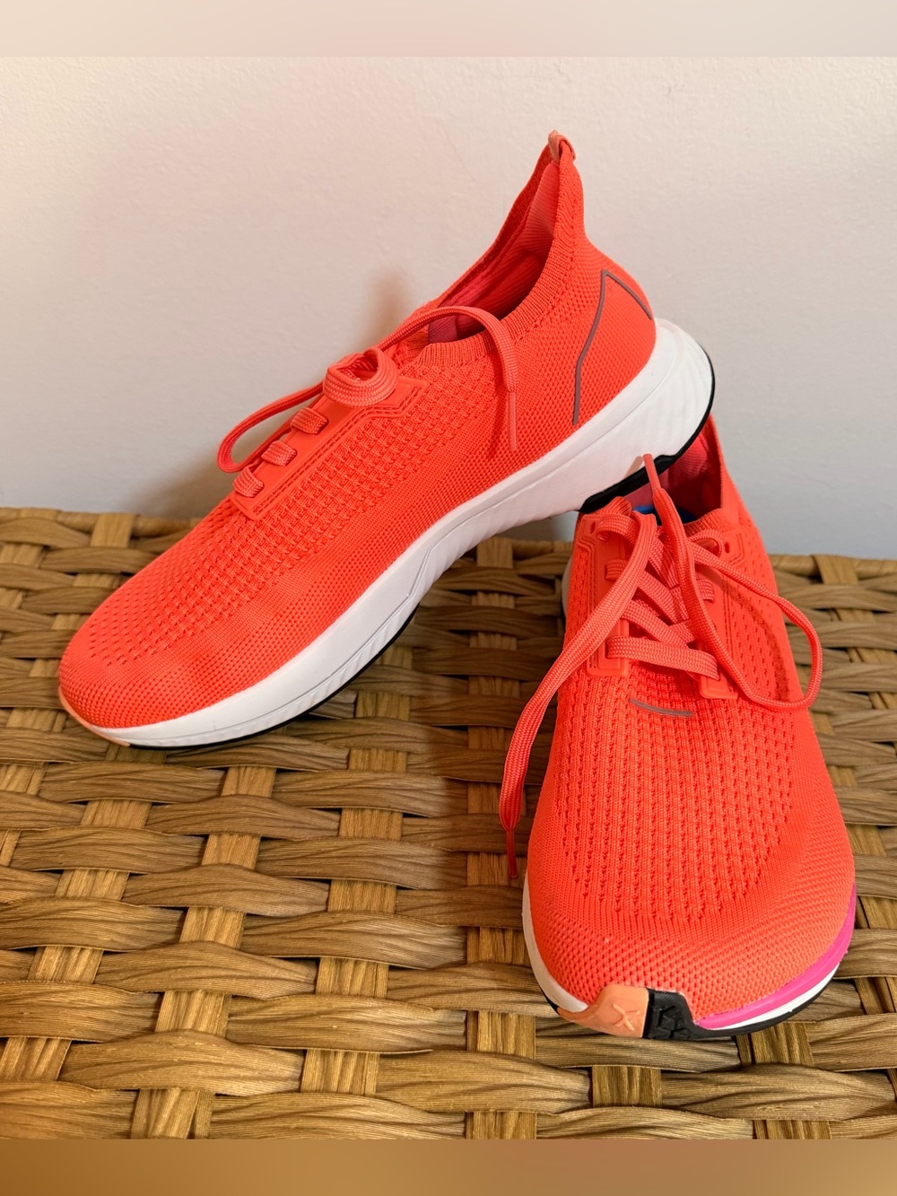 Flux Adapt Runner Shoes Unisex Coral / Orange Sz M 6.5 W 8 Lace Up Knit Sneakers